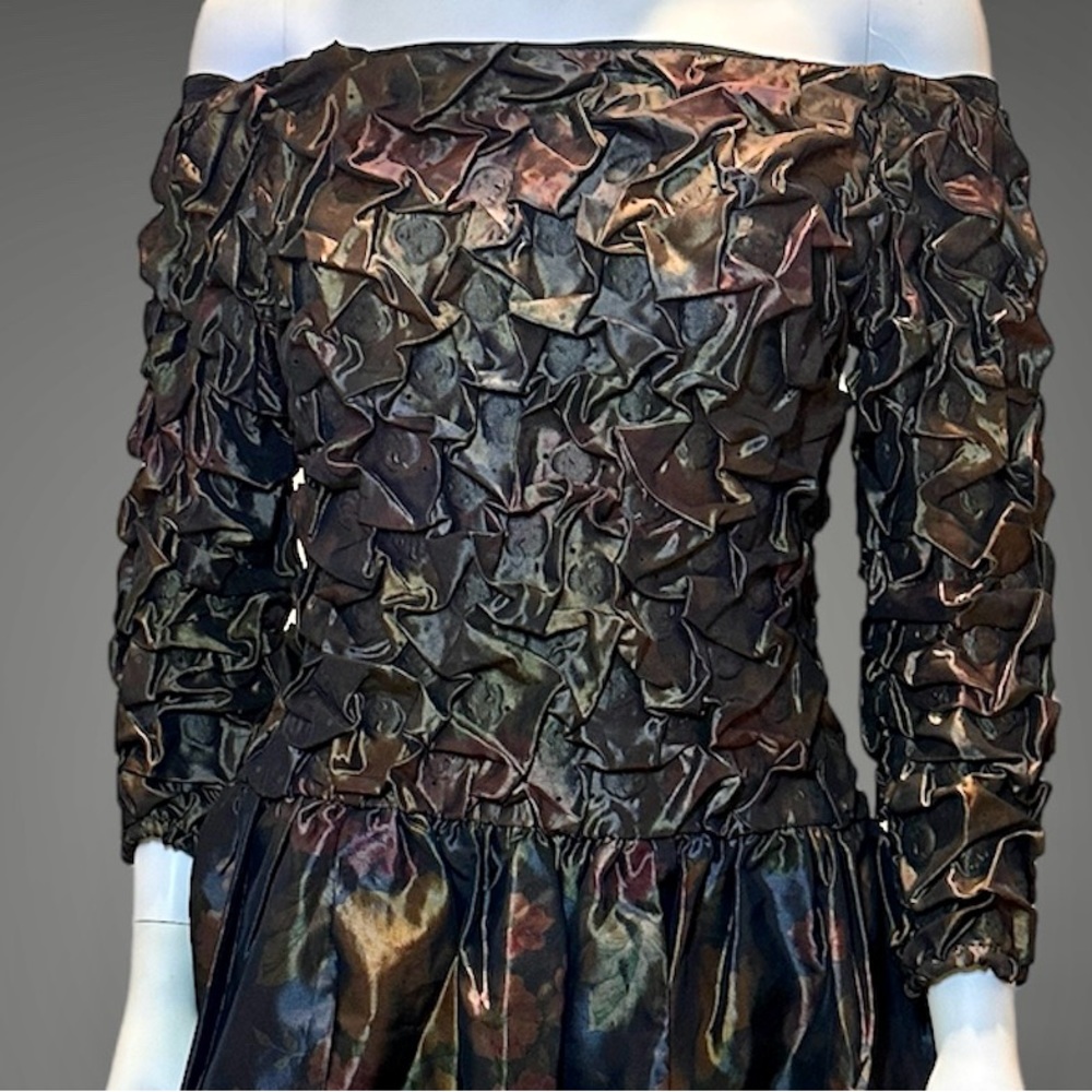 Stunning Vintage Yvonne Jacovou metallic dress! - Picture 6 of 11